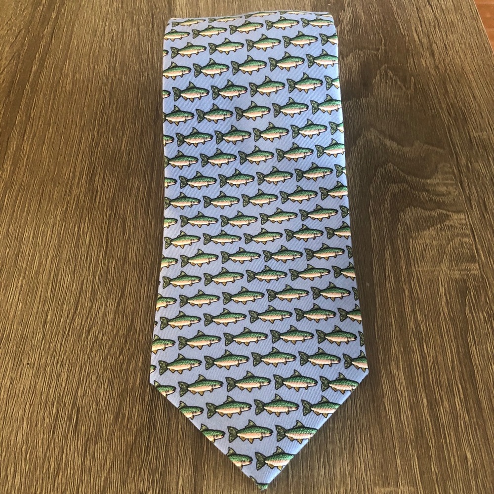 !!SOLD!! NWOT Vineyard Vines Trout Tie